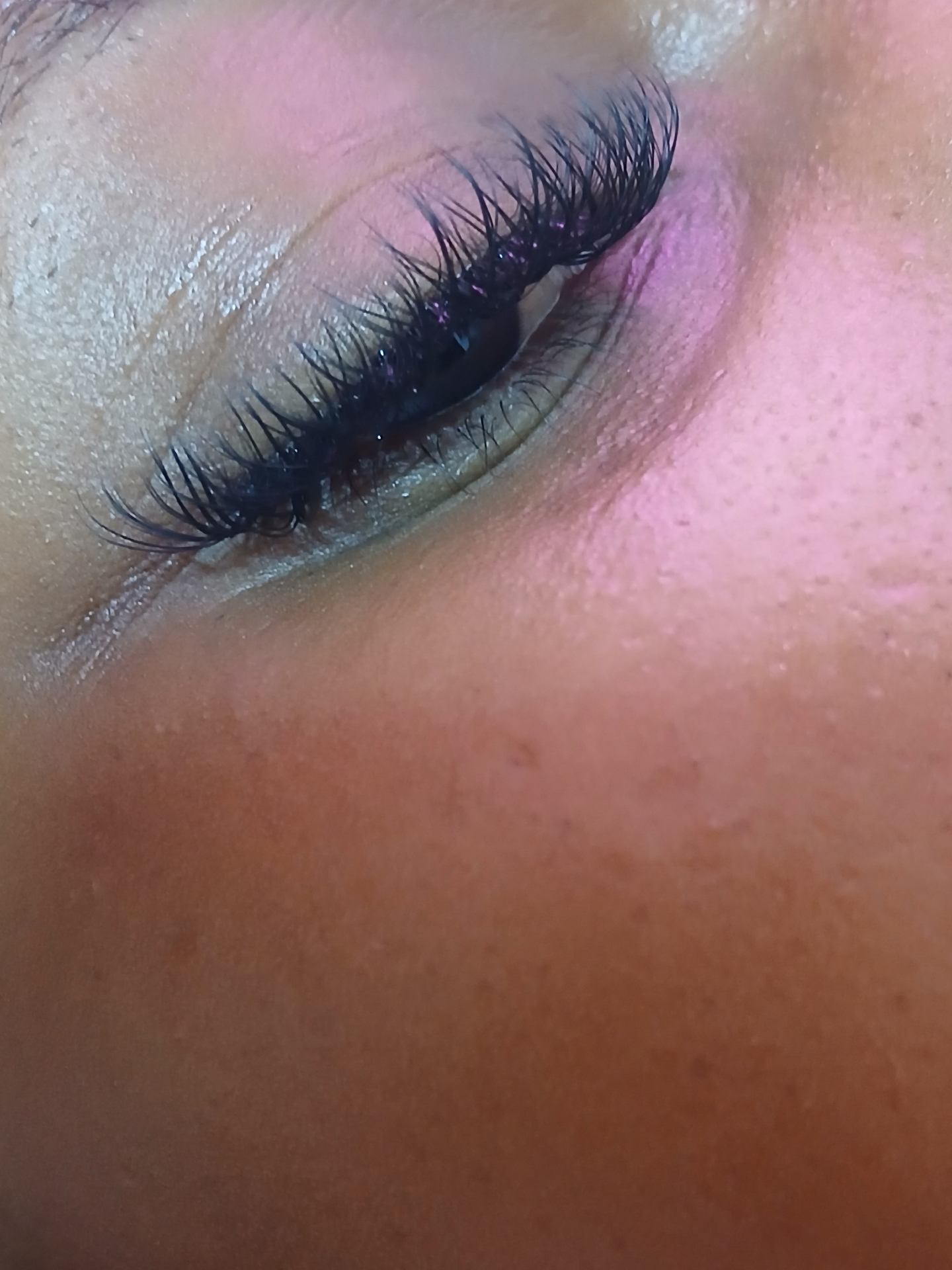 Hybrid lash extensions — close-up of a finished set